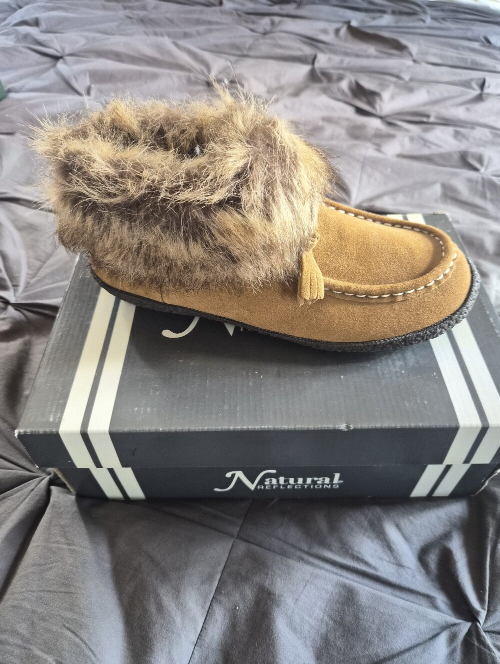 NWT NATURAL REFLECTIONS LEATHER BOOTIE SLIPPERS